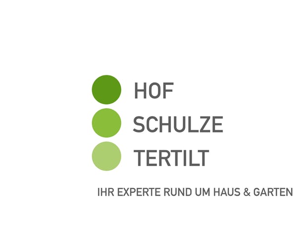 Gesichtslose Frau, Die Klettern Mit Trainer übt